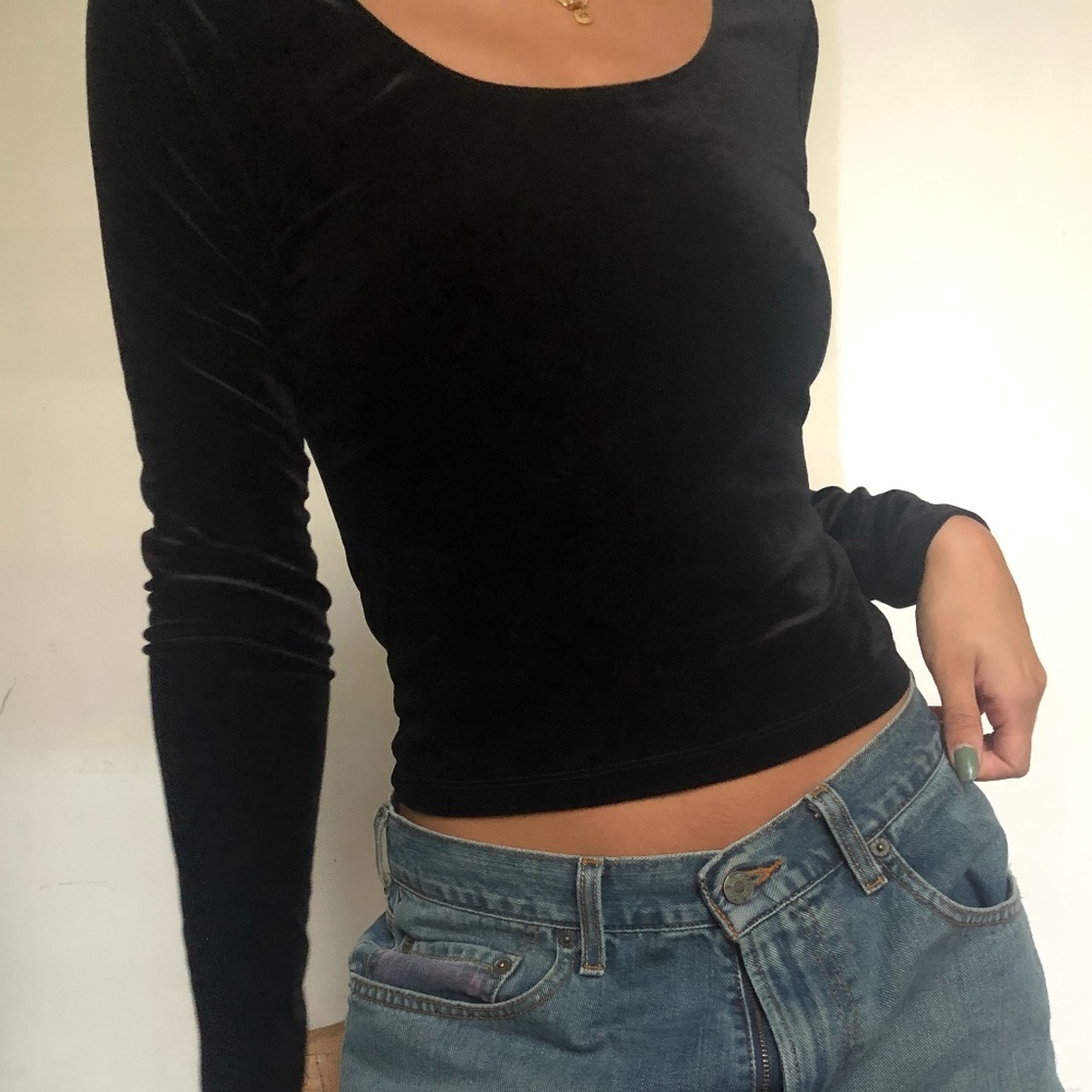 Velvet black crop top
